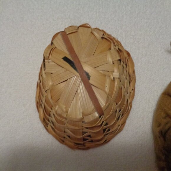 NATIVE STYLED DOLL IN SM BASKET & YOUNG MOCASSINS ORNAMENT LOT - Picture 8 of 12